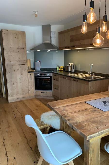 Apartment Pom Pom, 3 Bedroom With Stunning Mountain Views-samoens Samoens